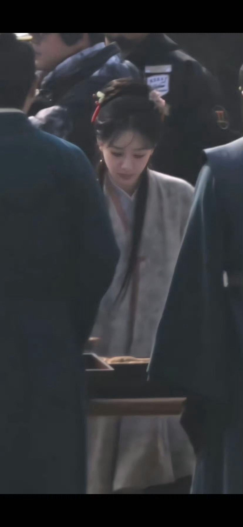杨紫[超话]  杨紫李祯明制汉服长衫路透 yz 锦绣芳华开始招商  谁懂啊李祯好