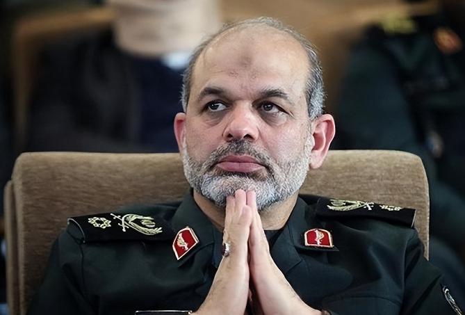 伊朗要“变天”了！

4月19日，据一位美国高官透露，种种迹象表明，伊朗在过去4