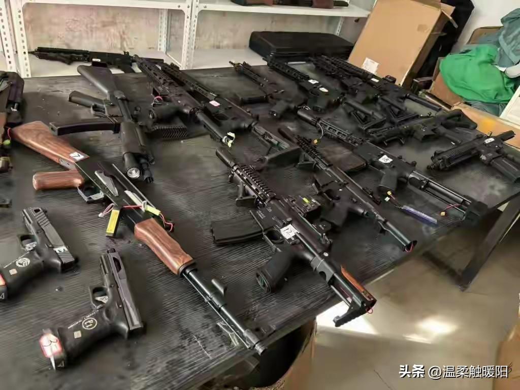 3月31日，“玩具店主买卖枪支案”当事人聂鹏立、刘新收到甘肃武威凉州区法院的国家