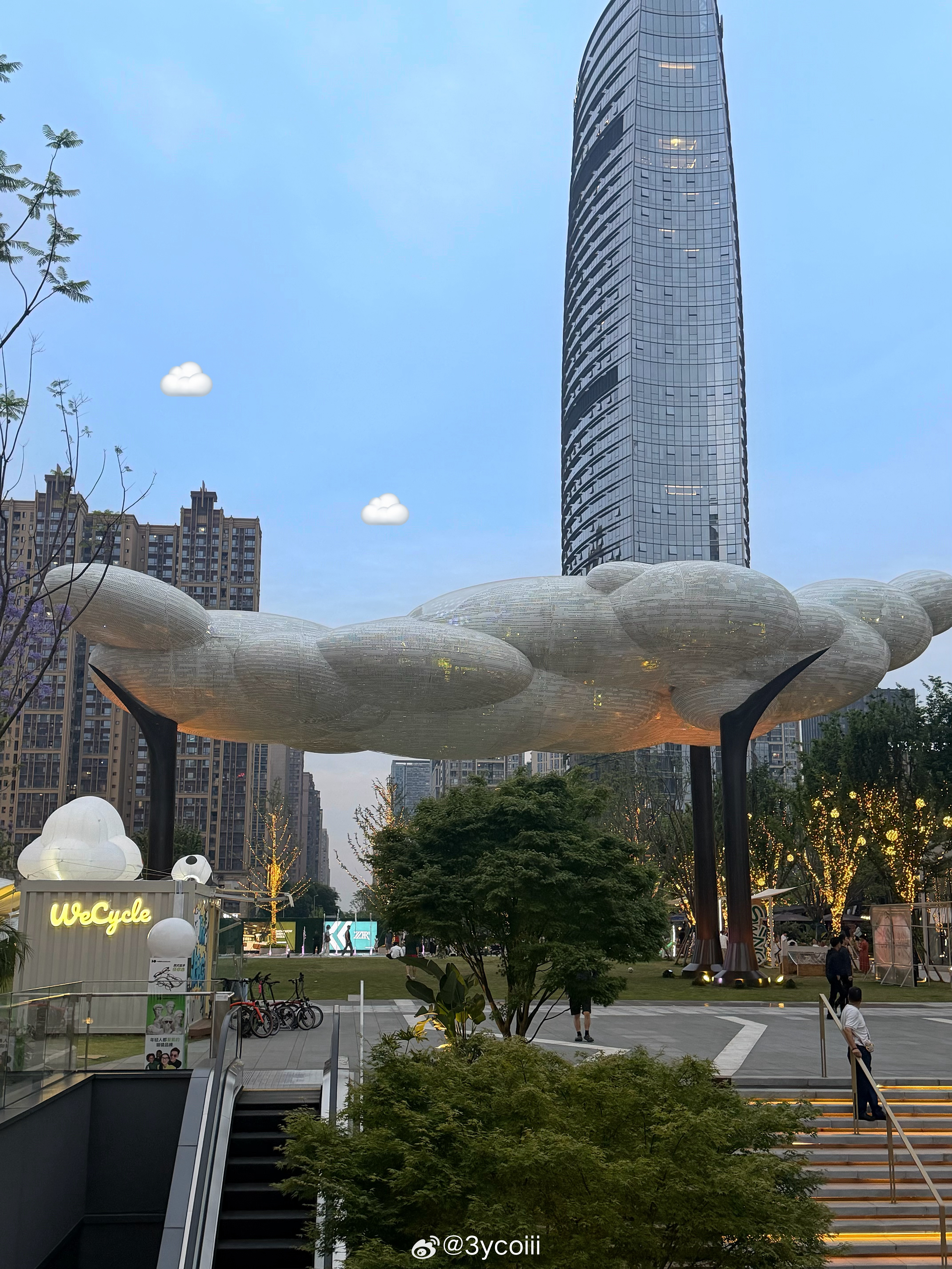 日子渺小重复却都是幸福 