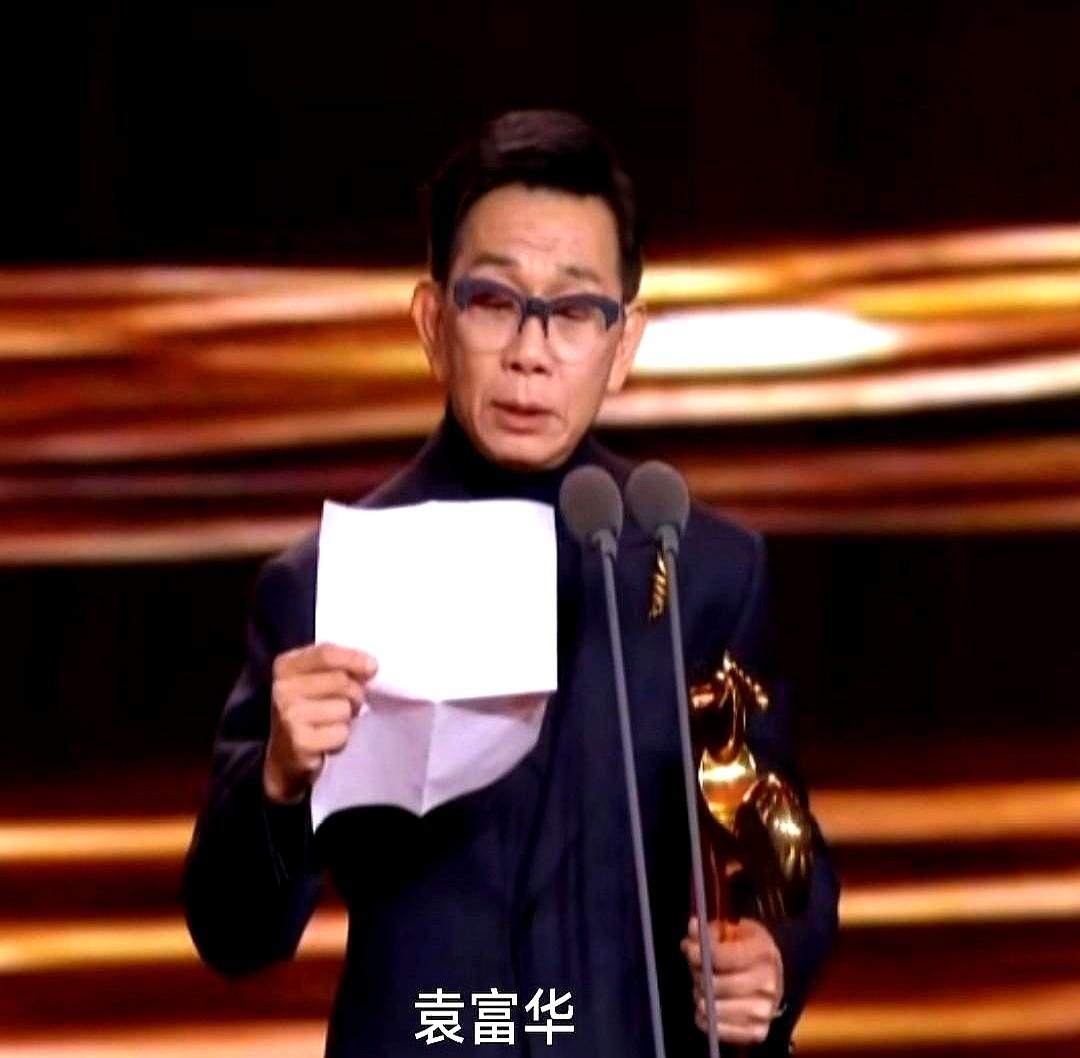 有人会想到：镇压造就了传奇，还是还在边缘挣扎？

袁富华凭借《热烈》里的“糖水伯