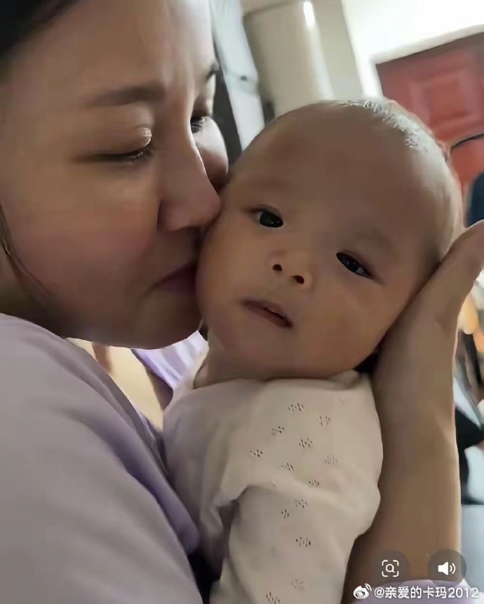 听说小LX生日那天，妈妈将自己锁在房间里，扇自己巴掌。妈妈的痛苦和悔恨，谁能懂？