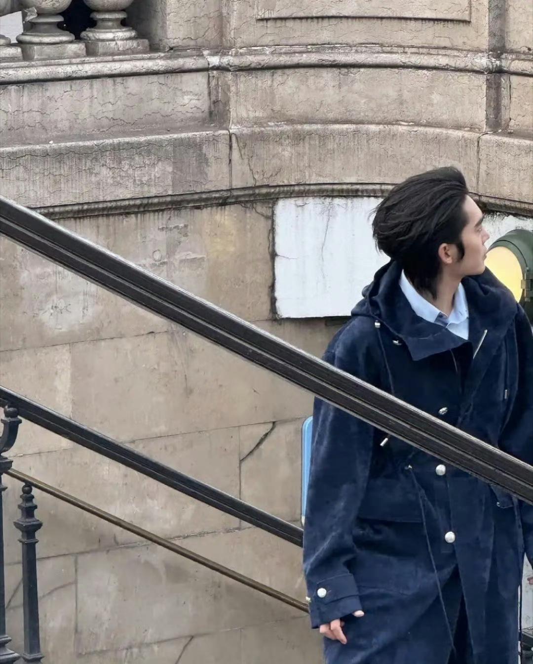 海外偶遇名场面！于适生图封神，谷爱凌活力拉满，马龙帅到犯规

冬天最暖的事，就是