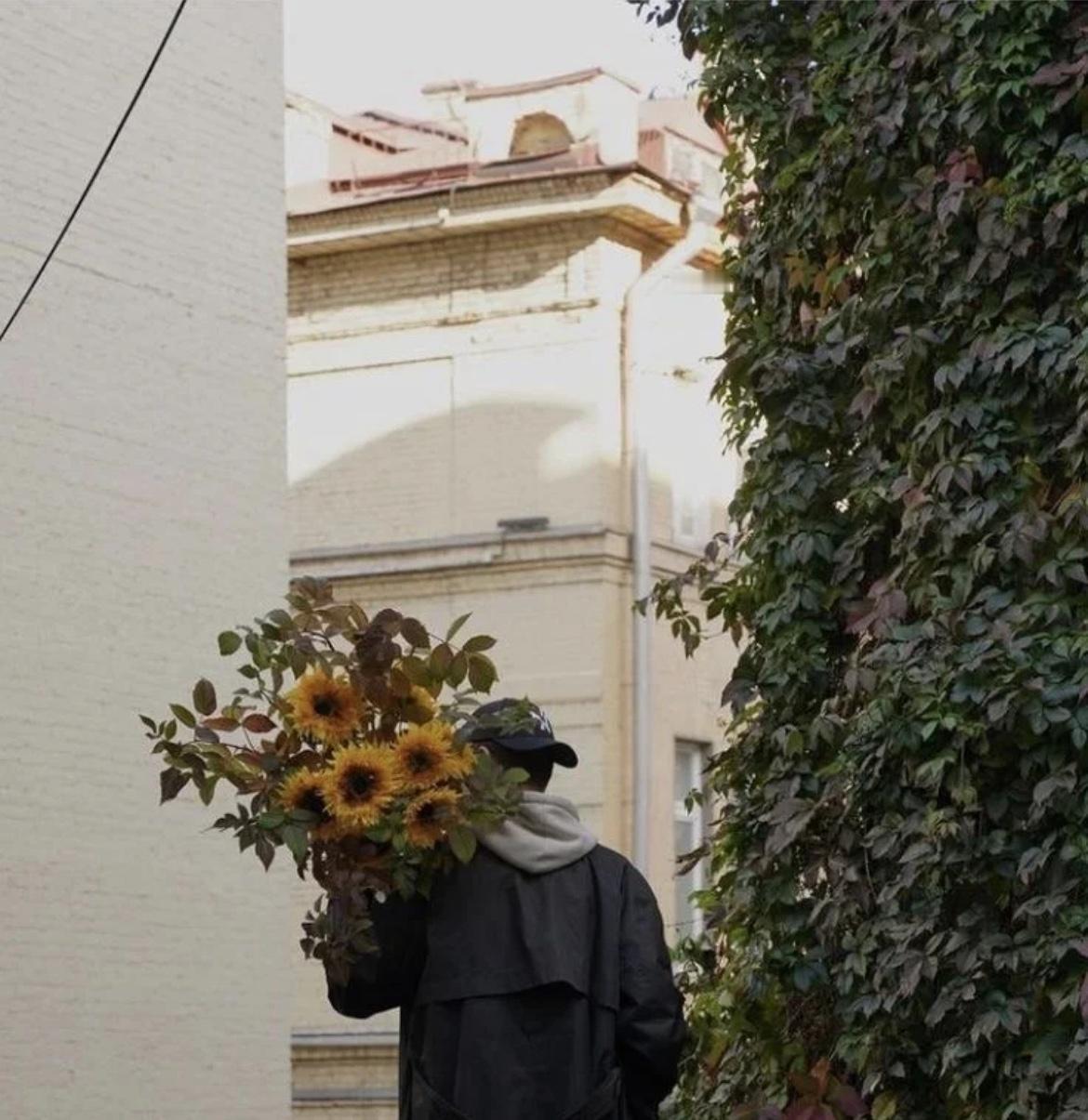 春播禾千亩，请对5字下联夏收果满林