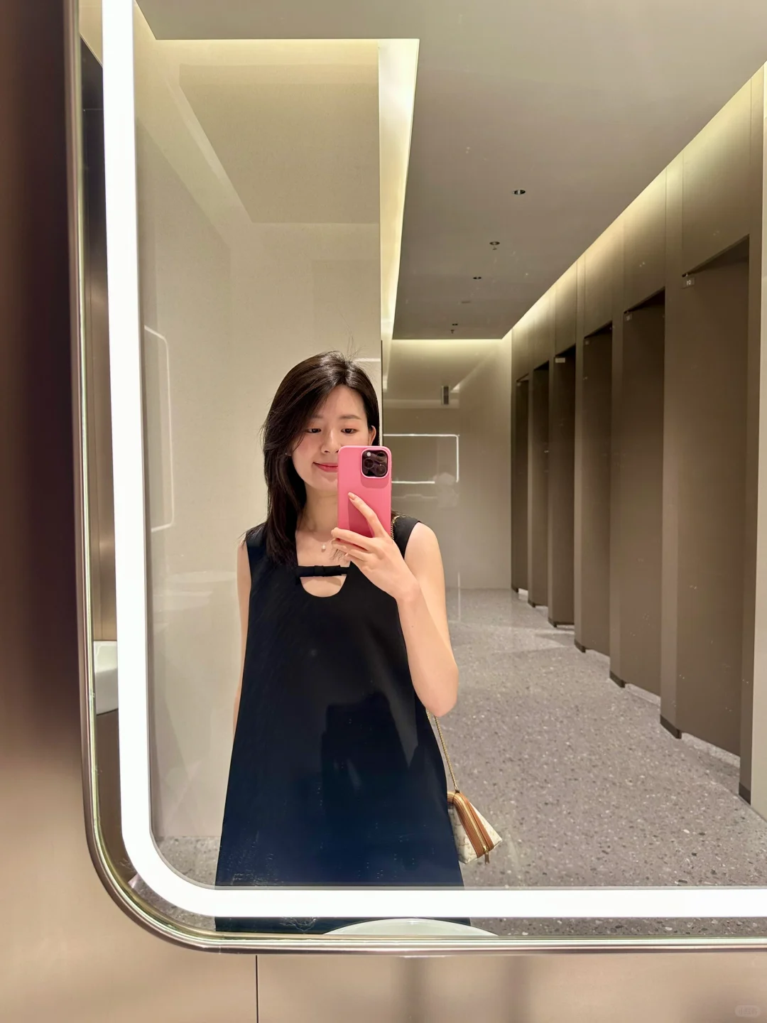 好爱这条miu系小黑裙