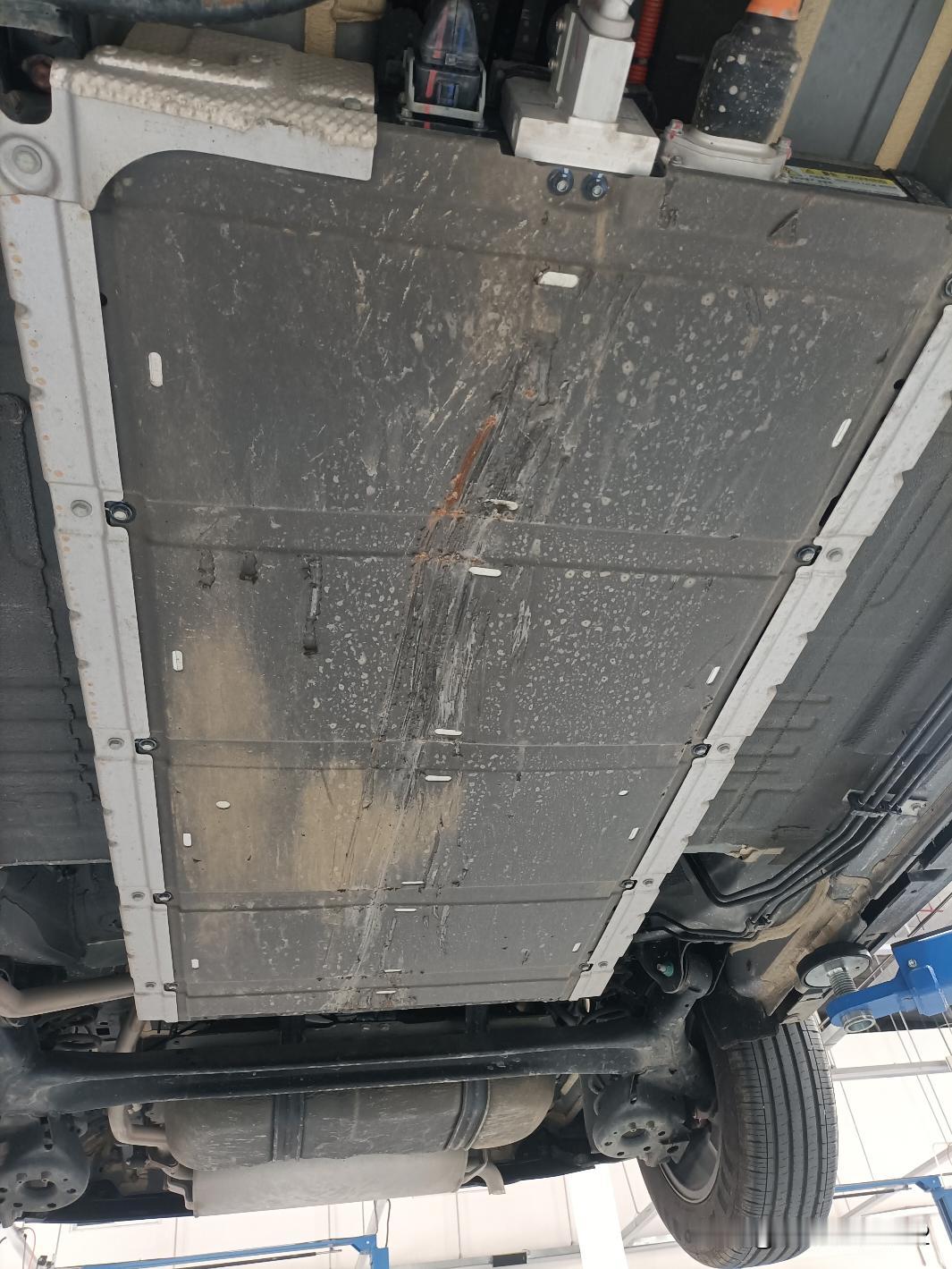 啊啊啊啊，问一下，这种情况需要换电池包吗？

新能源车换电芯 电车换电池包 电车