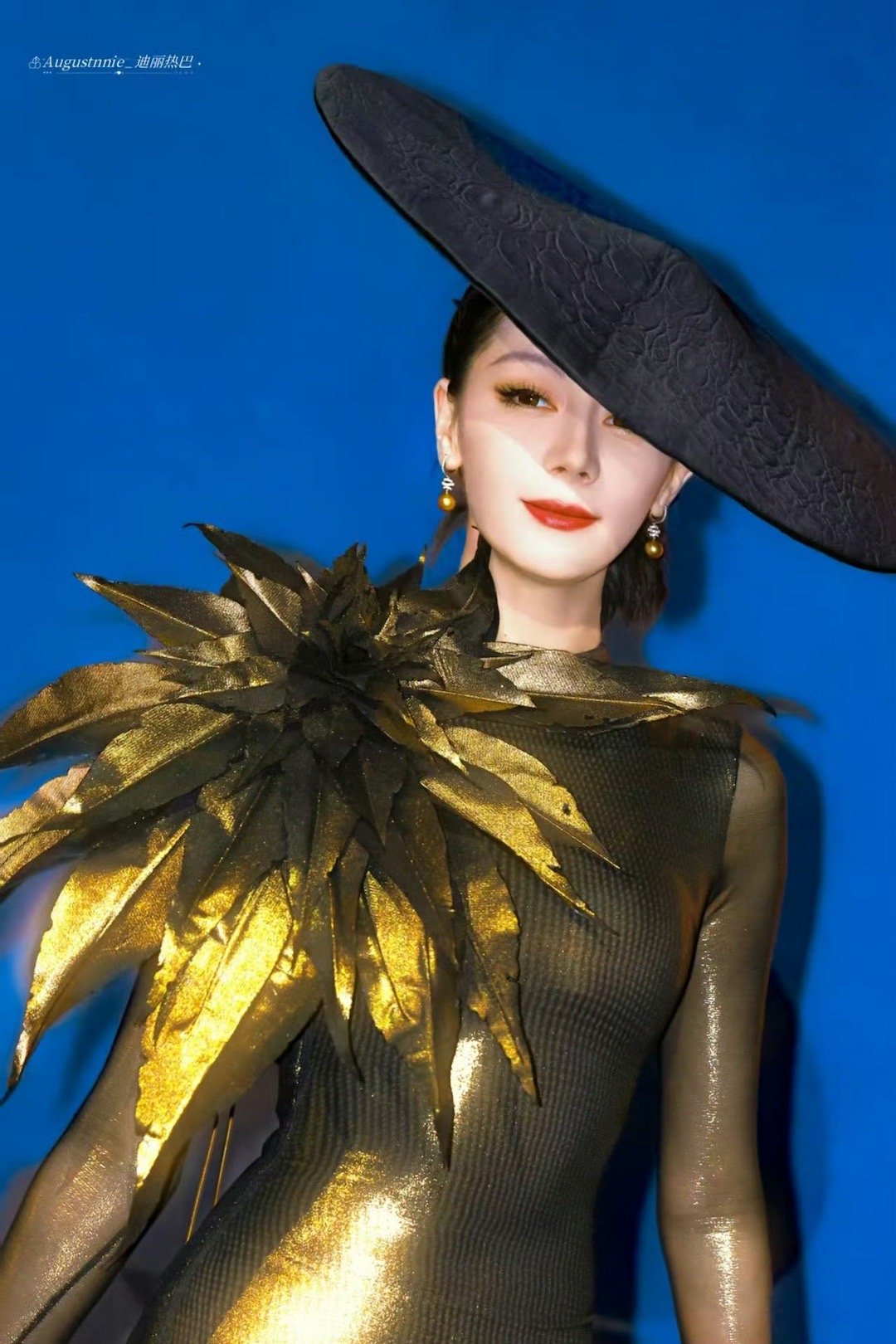 女王👸vs女大迪丽热巴 青涩女大 ​​​