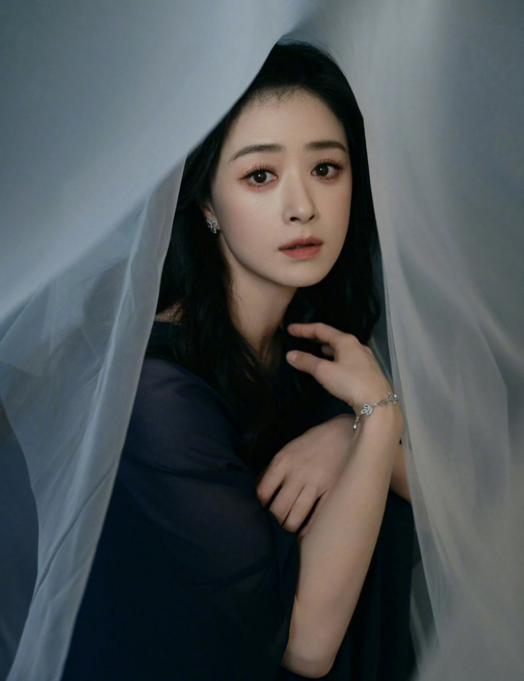 42岁蒋欣工龄34年小时候就很水灵了！蒋欣演技是真好 ​​​