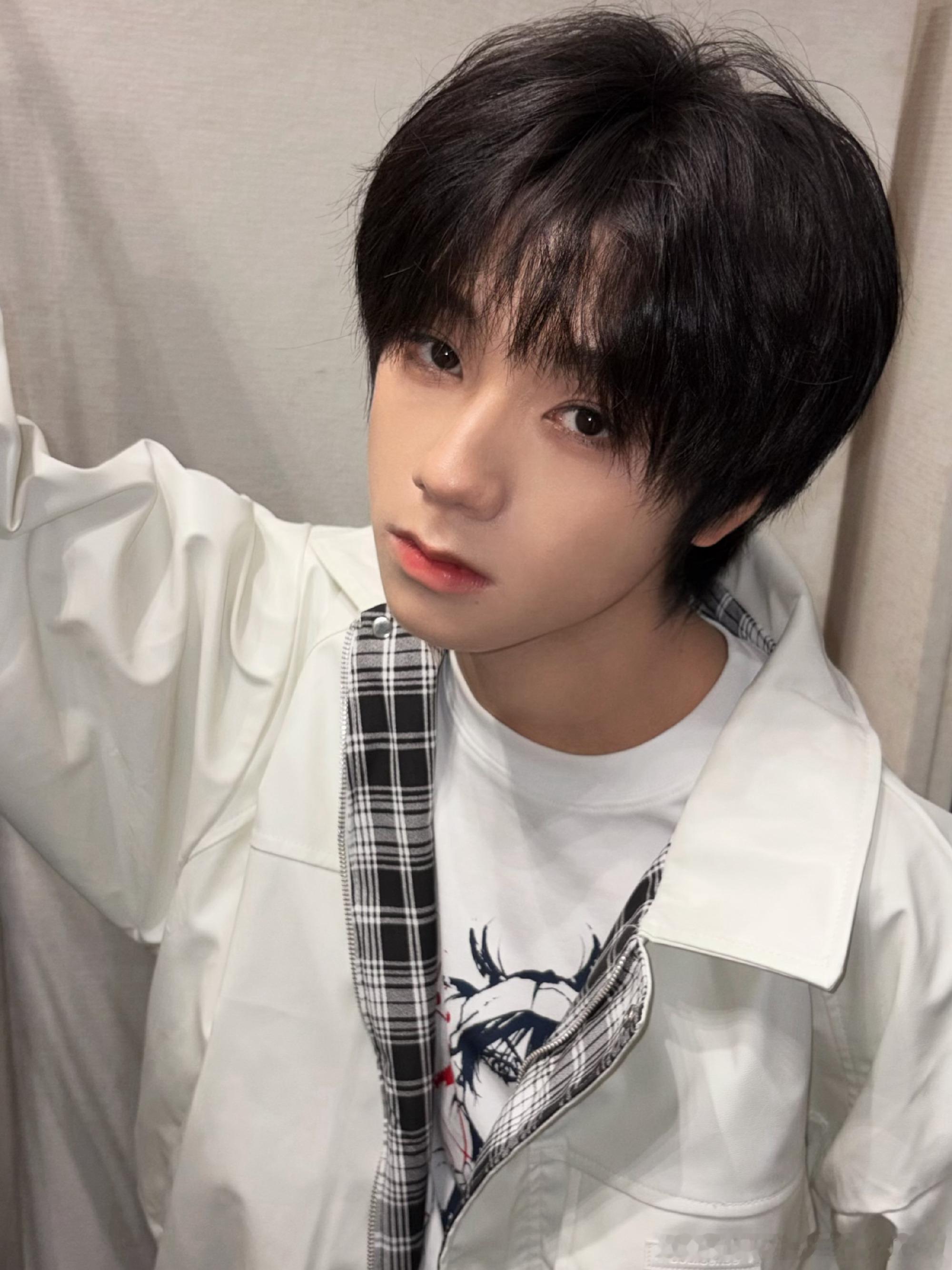 李飞我橹穆双人舞台呢 咱就说蹲新音舞台彩排蹲一天了，李飞我橹穆双人舞台呢？怎么到