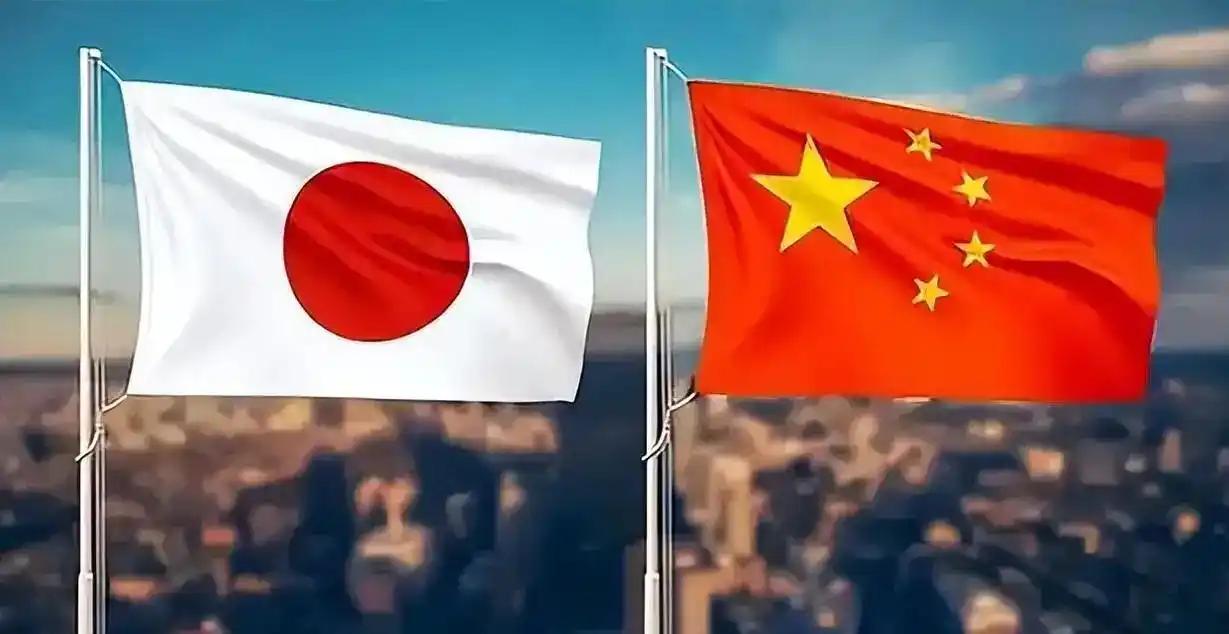 中日关系崩了，所有人都以为日本是在替美国冲锋、替台湾站台！错了！真相是：日本政府