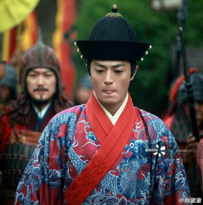 “当皇帝被俘、被囚、被废、又被请回来……朱祁镇：大明最‘跌宕起伏’的职场回锅肉！