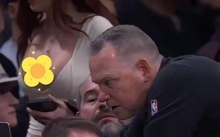 美自媒体：“如果我是快船老板，我会解雇泰伦卢，换成马龙。因为，他们的优先事项不同