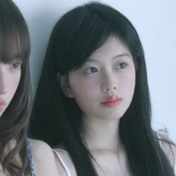 那你呢，有一刻爱过我吗？头像壁纸｜审美积累｜小众女头｜ins ｜高清无水印 | 