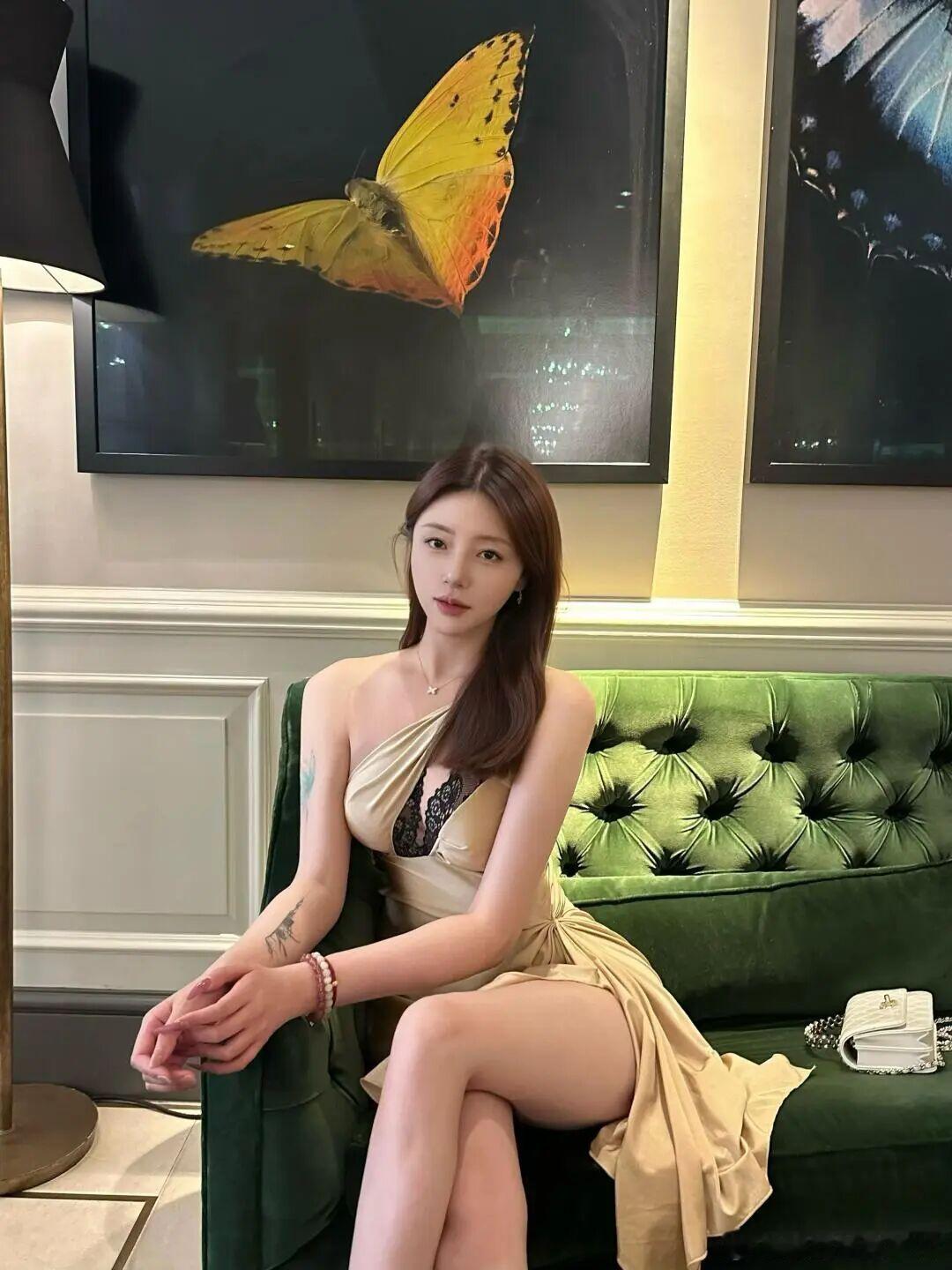让自己开心是智慧，有掌控生活的信心和力量；让别人放心是能力，更是一种美好品质；让