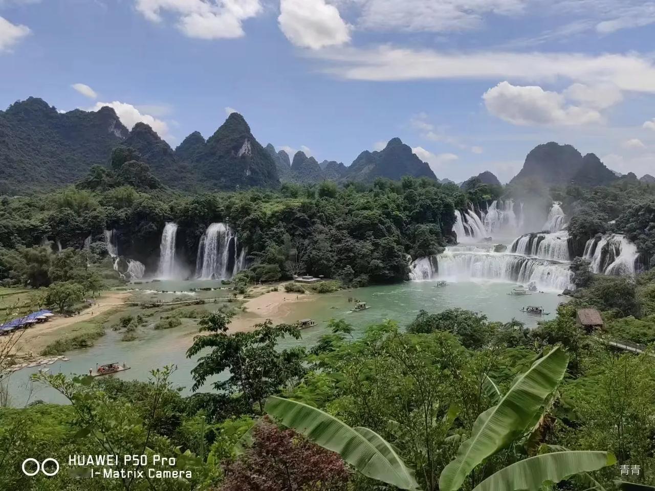 去崇左应该怎么玩崇左的主要景点有德天瀑布和名仕田园，一般在南宁出发，可以在某程或