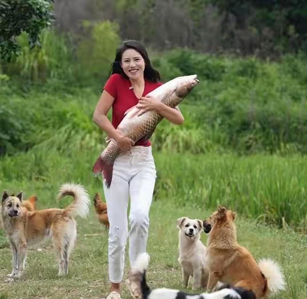 钓到这么大的鱼不容易，赶紧回家

今晚收获鱼