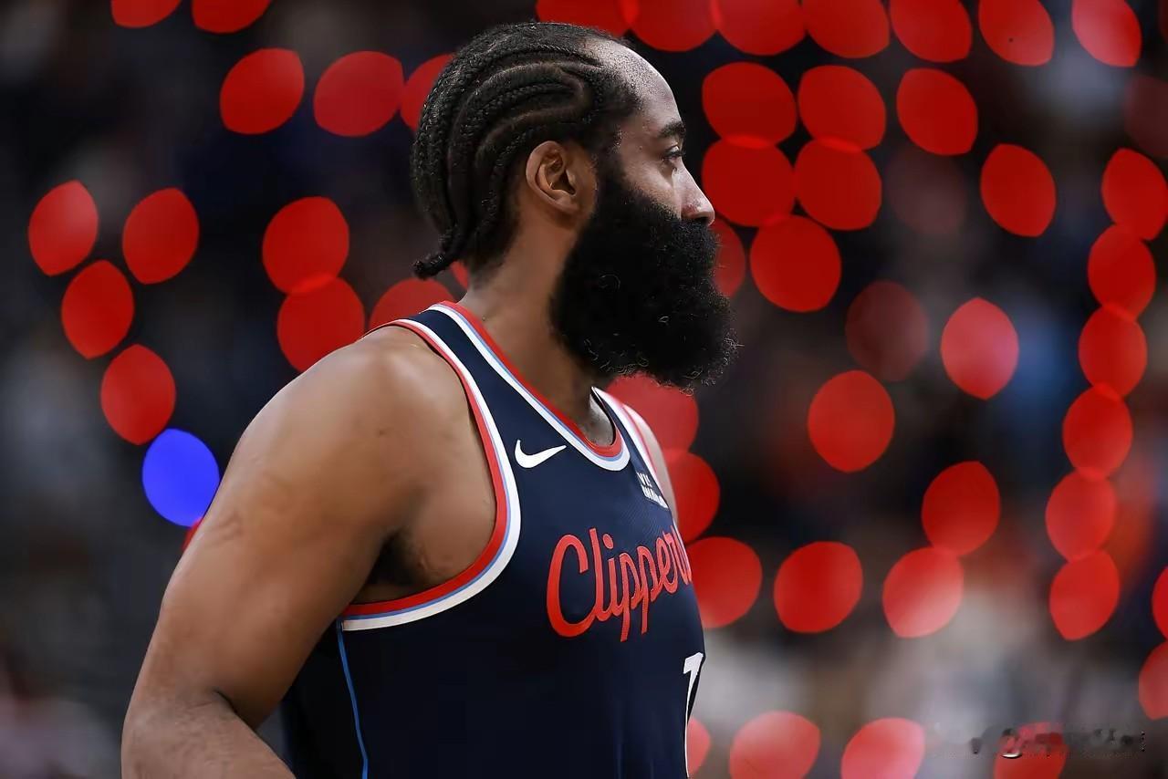 快船队的关键赢球爆发点还得看哈登，登哥爆发拿55分又创造了快船队的得分历史记录，