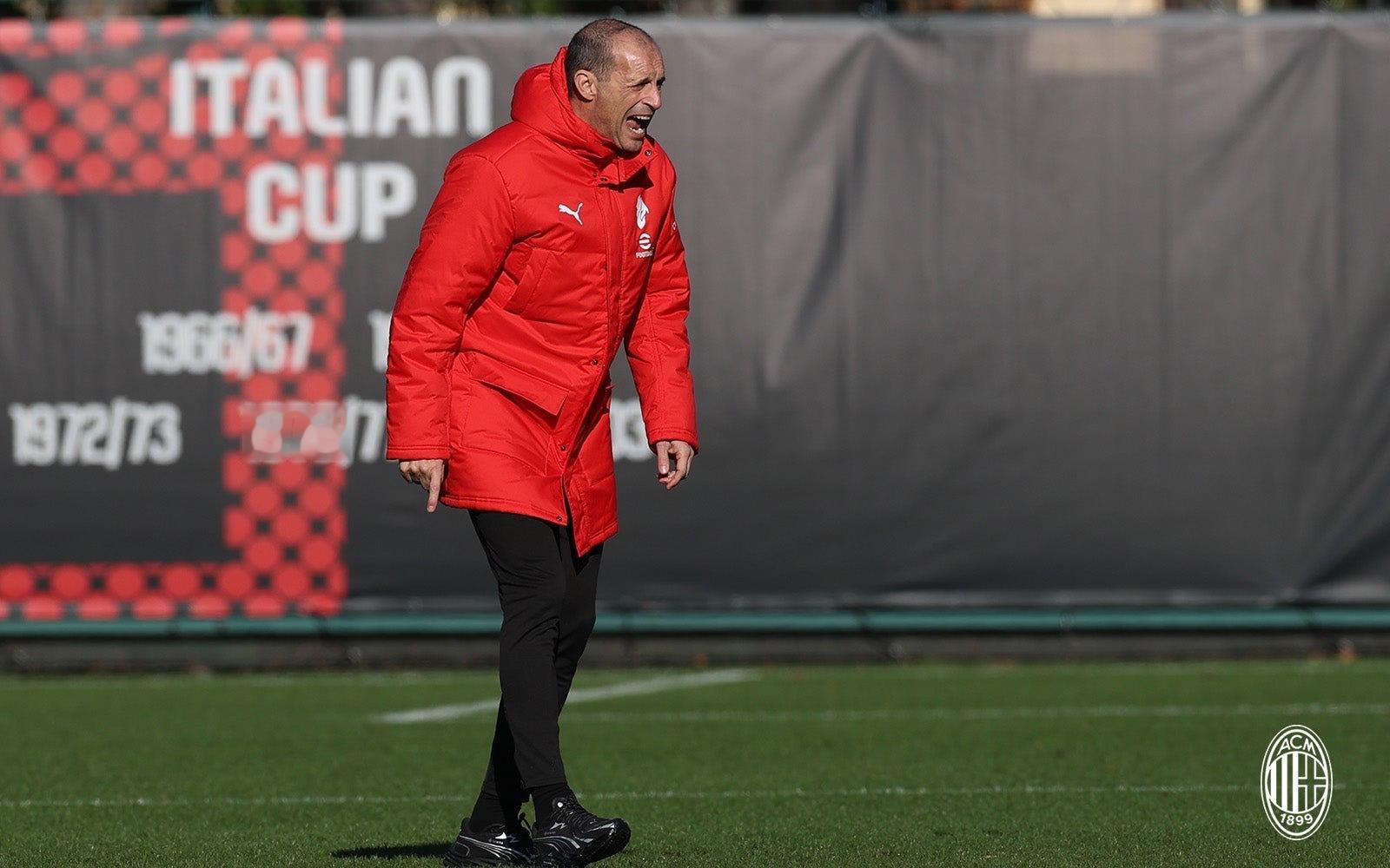 【训练组图】 🔴⚫️ 开启新的一周工作。💪🏻