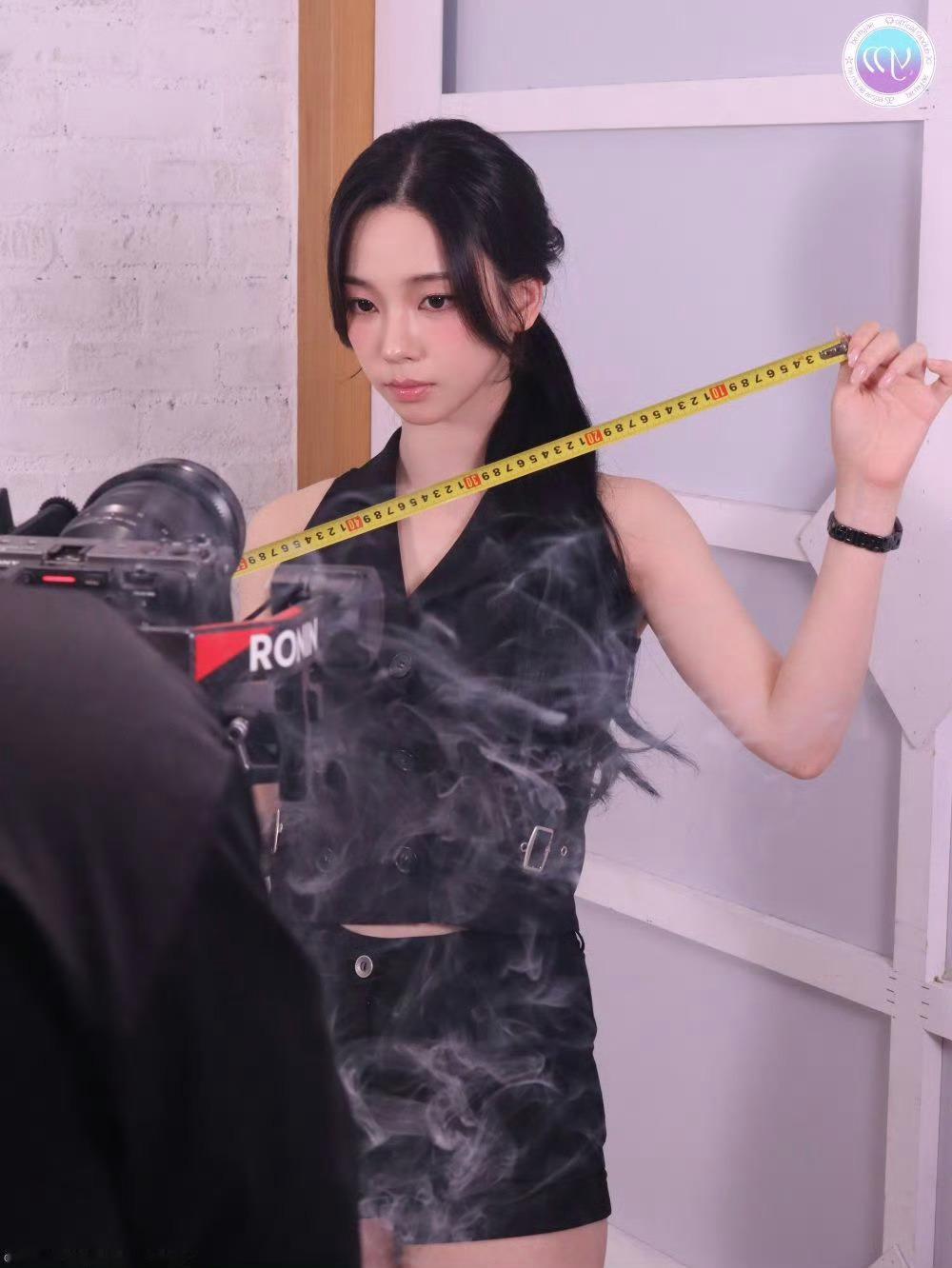 原来是卷尺啊我还以为是那个呢 ​​​