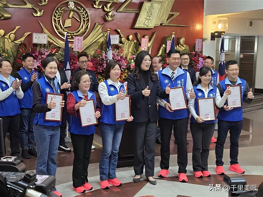 郑丽文担任党主席蜜月期过后，整个国民党内部没有得到有效整合，团结一心，国民党核心