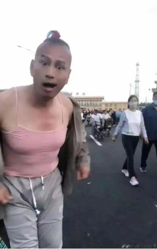 上联：二流子
下联：请赐[作揖]