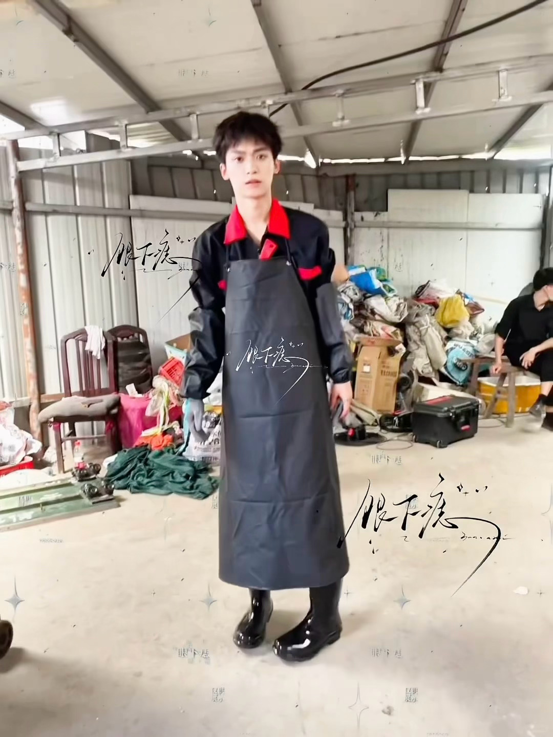 做老鼠干电线的姐妹又要扩图了穿小围裙小靴子也要小内八cr.眼下痣_ 