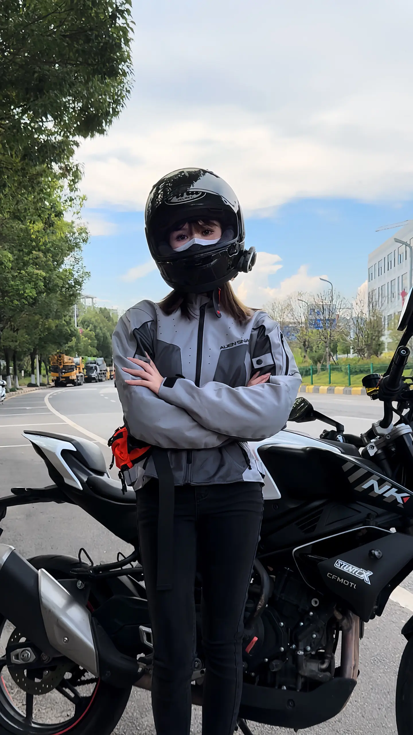 有個女仔令我思想變的大個