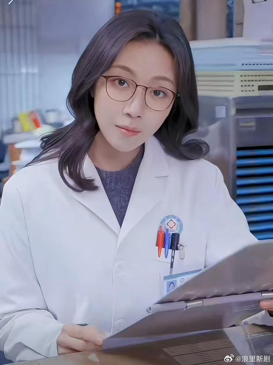 菅韧姿车明明是小城良方的天使吗小城良方 看到车明明体谅患者那段直接鼻酸，自己都难