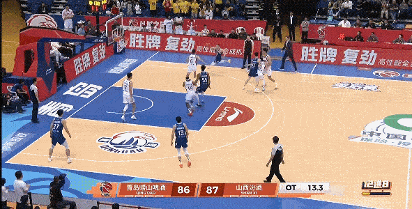 又是王奕博关键时刻失误葬送了青岛男篮的大好形势，王奕博这样的表现真的对不起青岛男