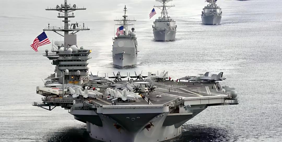 ​估计美国可能会气急败坏，美国引以骄傲的林肯号航母，这时候离伊朗海域340公里处