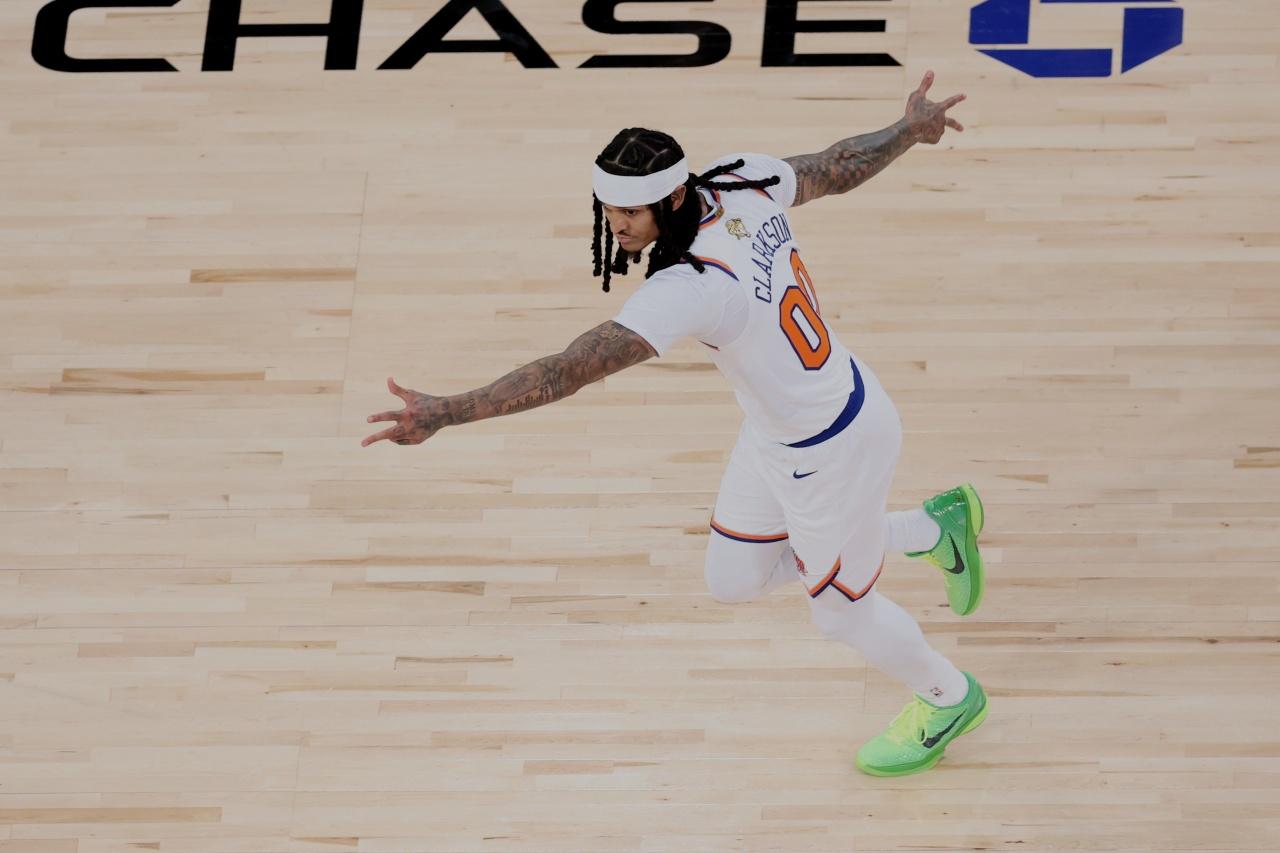 菲律宾男篮崛起！克拉克森邀请哈珀和杰伦格林一起出战！

NBA球员克拉克森公开表