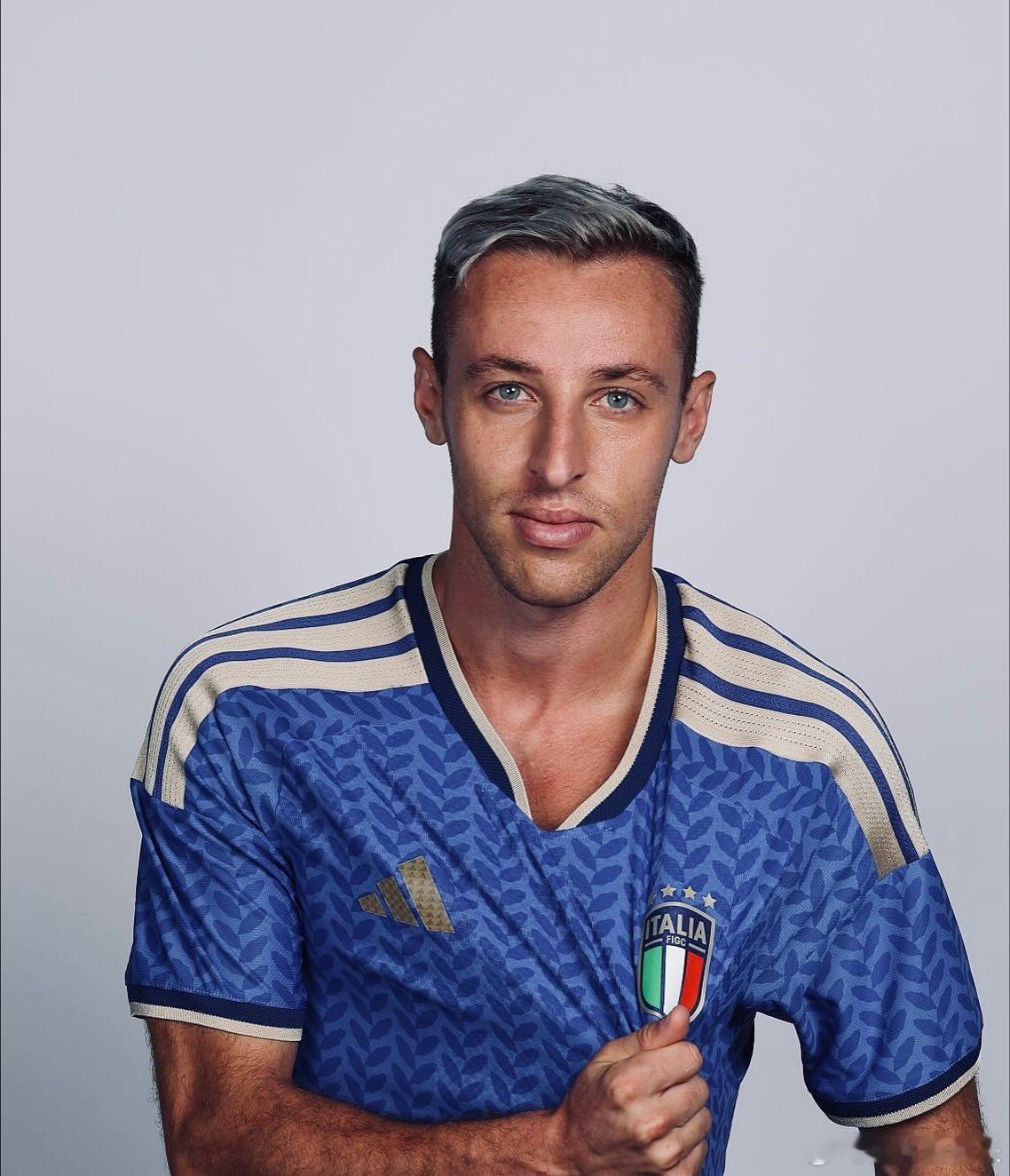 国际米兰球员意大利国家队定妆照弗拉泰西很帅啊