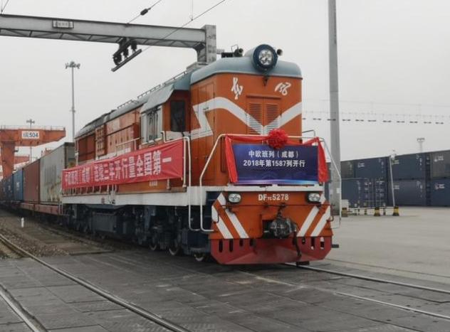 “当初还嘲笑中国搞中欧班列，认为它成不了气候，如今却被现实打脸。”曾经的质疑声还