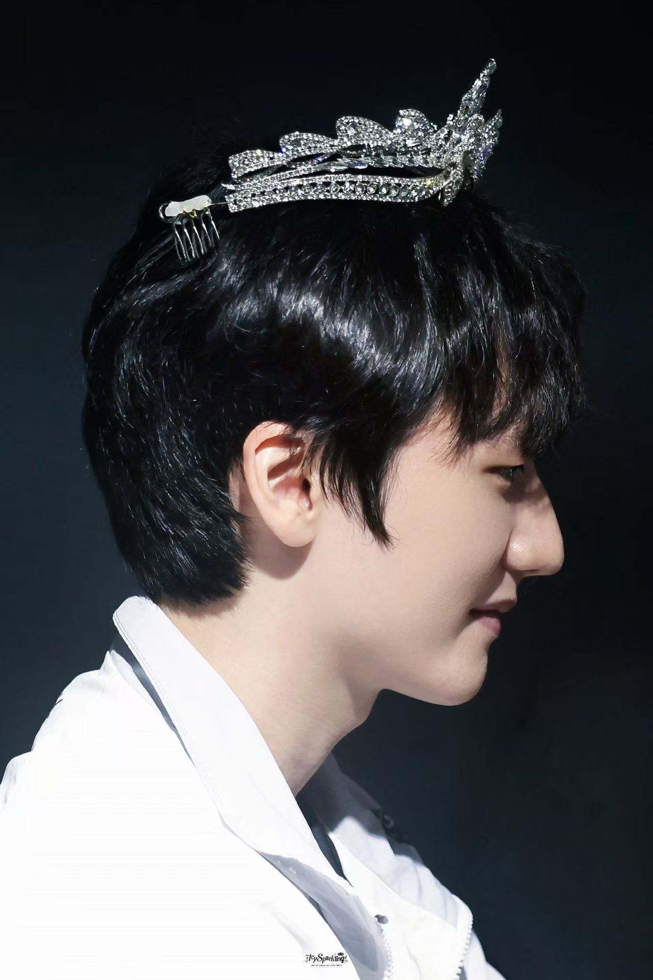 fm上头戴王冠👑的Peanut[期待][期待]cr：icy_sparkling
