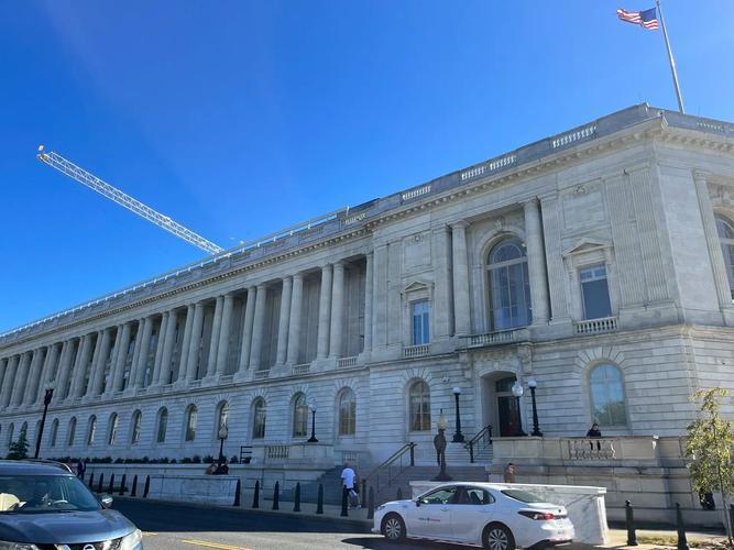 炸锅！
美军要500亿追加预算，国会敢不给？
 
美军中东行动4天烧110亿美元