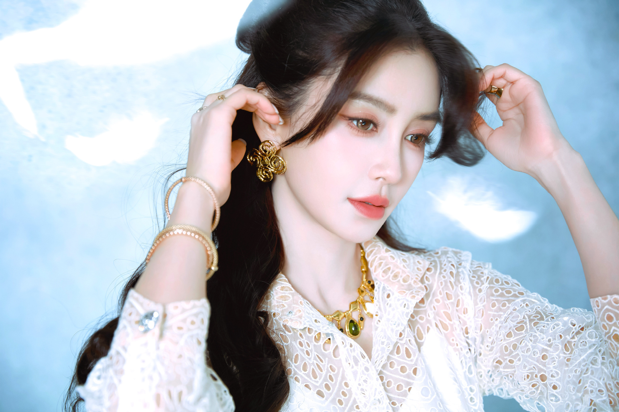 angelababy[超话] [春游家族]angelababy 你的出现弥补了四