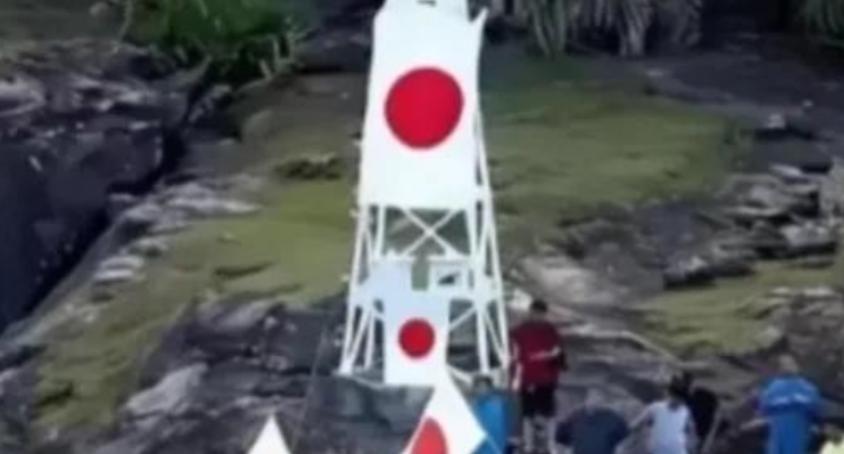 现在才算彻底明白：中日闹得再凶，钓鱼岛那座灯塔，谁也动不得。因为那不是普通航标，
