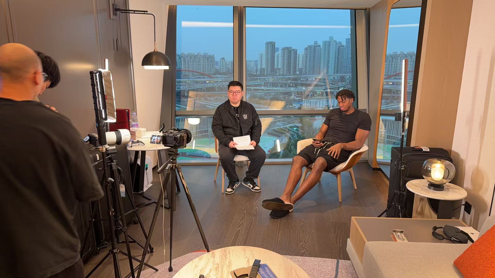 期待成片上海久事大鲨鱼