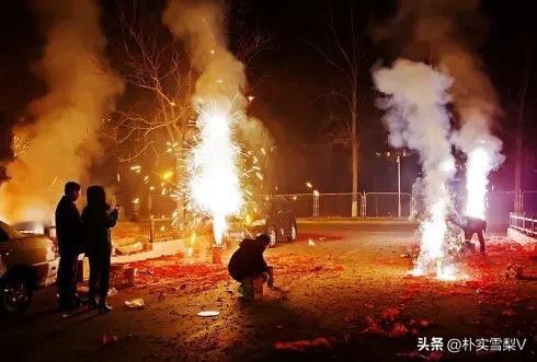 儿子一家三口来吃完饭回去了，这个年对于我来说就算过完了。

我深刻地体会到确实是