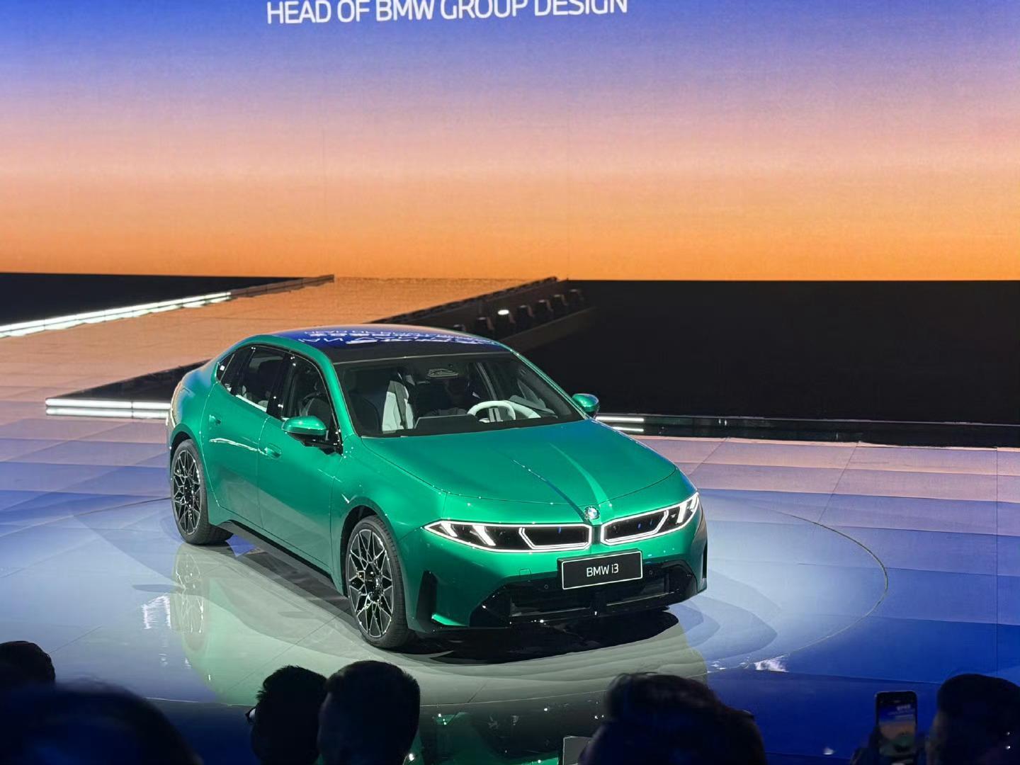 新世代宝马感觉没有大鼻孔的蓝天白云经典 