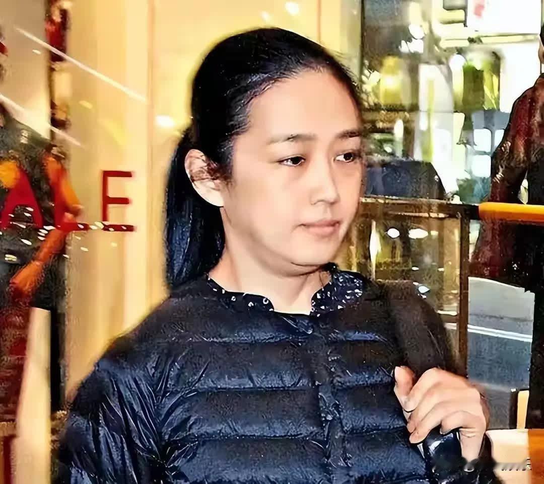 《天王嫂朱丽倩：岁月静好，用温柔与坚韧书写爱的传奇篇章》，以默默陪伴绘就温馨动人