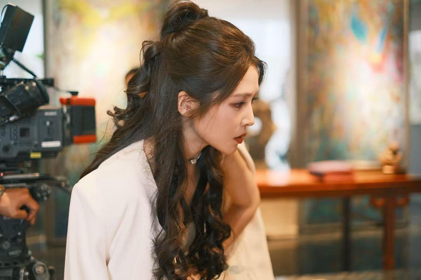 赵熙玥夏程程人间清醒 新人演员赵熙玥，把夏程程演出了味道。尤其是那场转身的内心戏