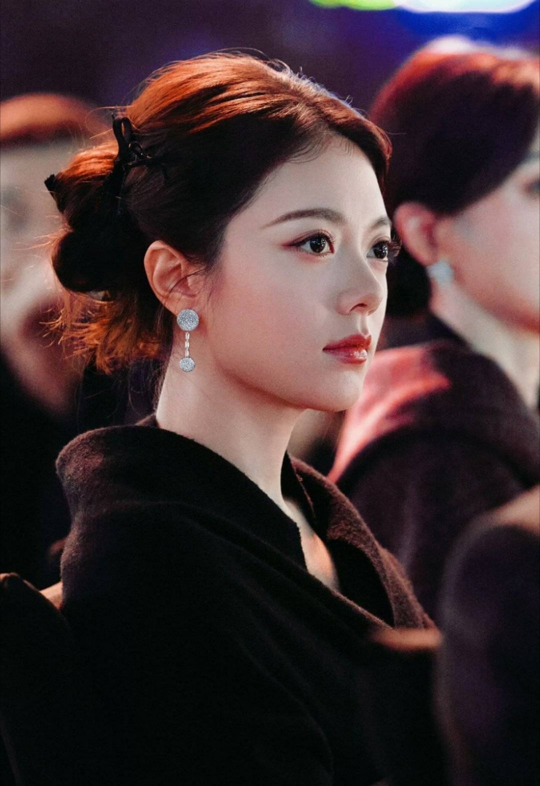 喜欢赵今麦这股骨子里散发出的淡定从容感，仿佛泰山崩于前都能面不改色 