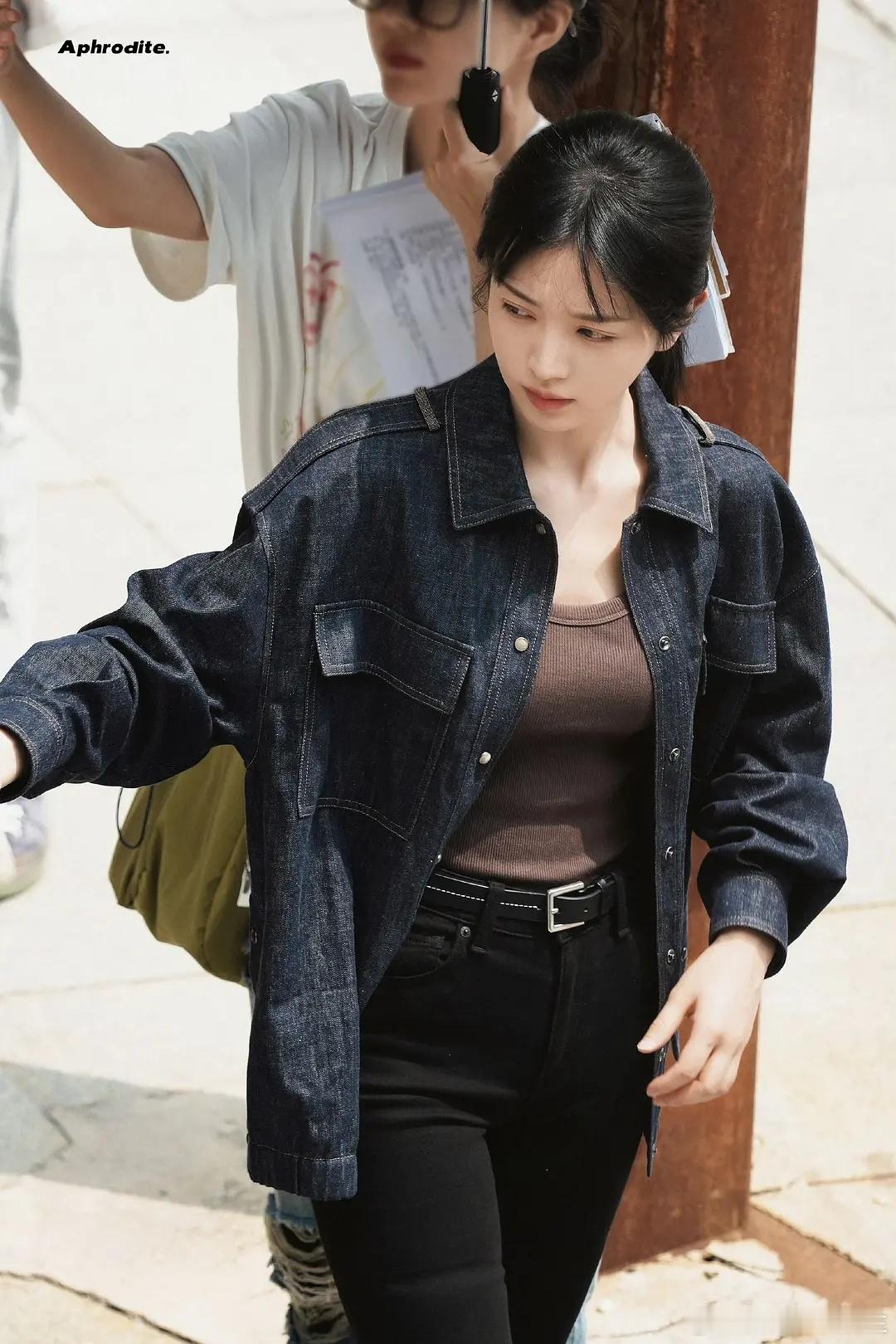 今日份的酷飒小田来袭~[亲亲][亲亲][亲亲]这么好的状态我可太爱了#田曦薇[超