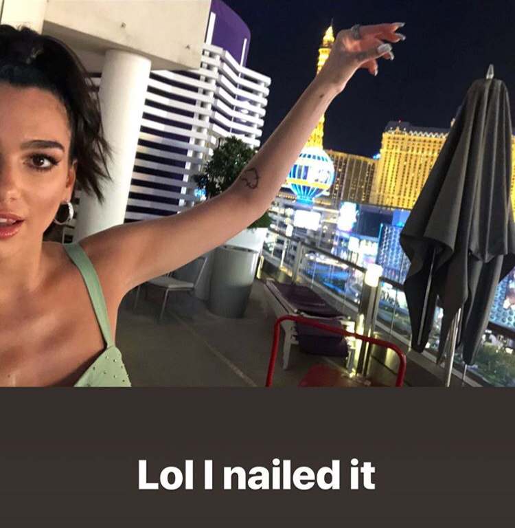 DuaLipa  一路看着进步dualipa8月22日生日快乐