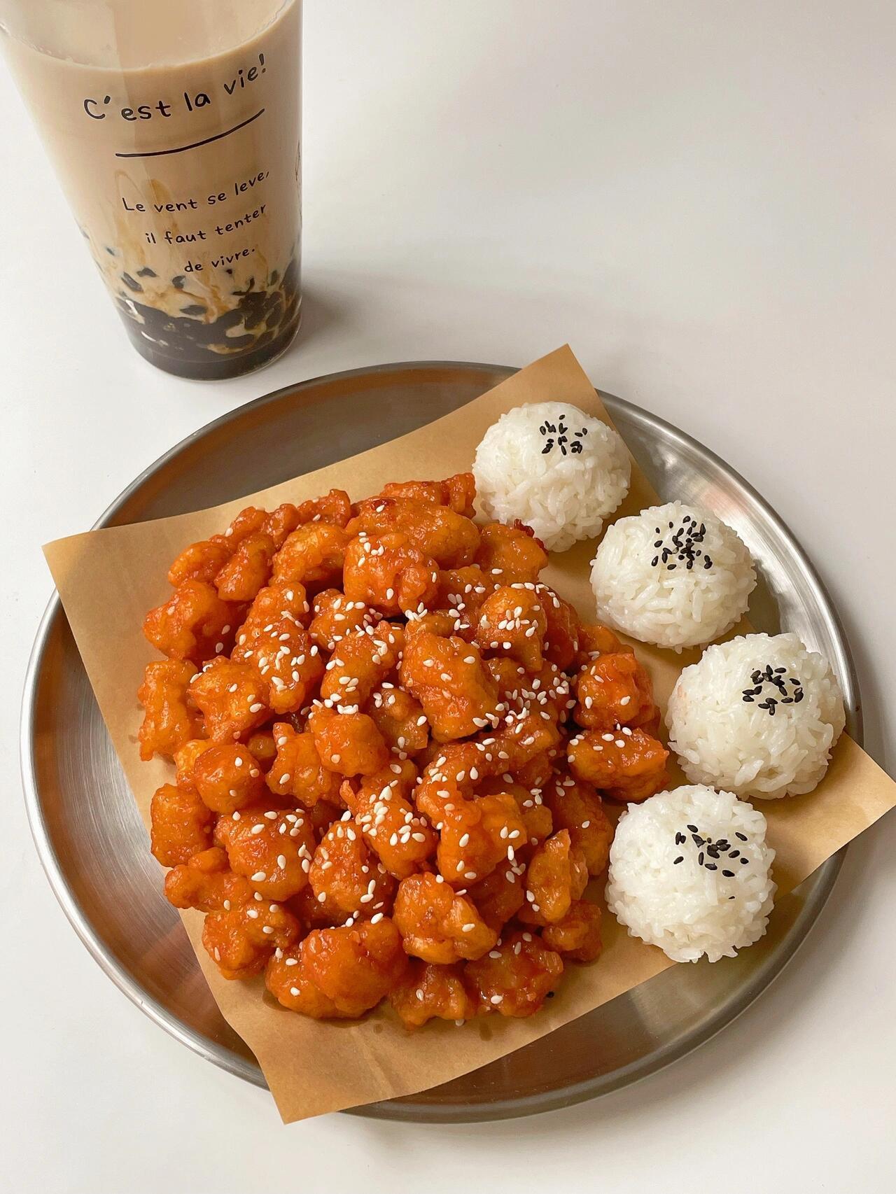 小吃盘美食合集·『糖醋鸡块🍅』🔍准备材料:鸡胸肉400g /玉米淀粉/鸡蛋 