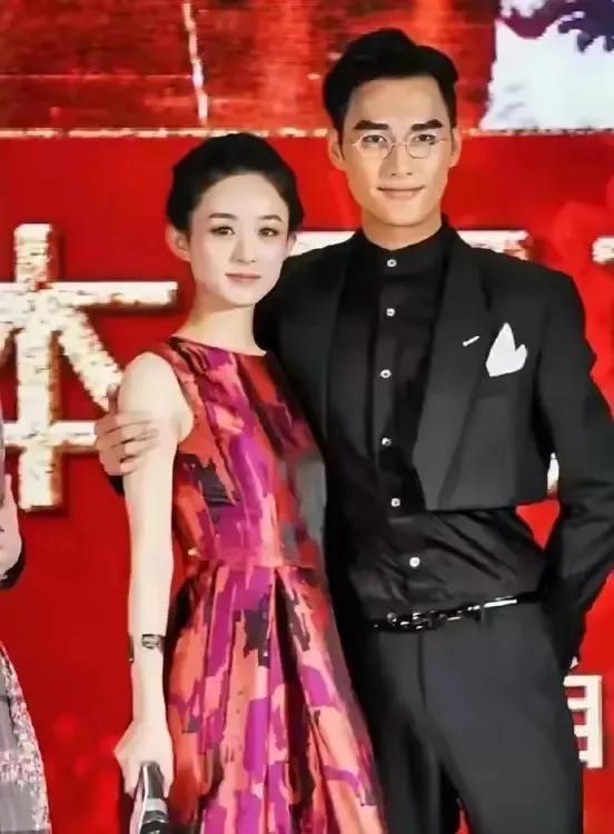 恢复单身也不能跟异性这样搂搂抱抱吧？你们自己知道没有什么，可外人不这么想呀！他们