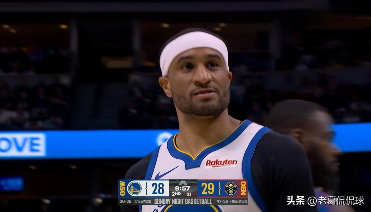 勇士悍将佩顿二世真是让人吃惊不已！在今天勇士客场挑战掘金的焦点战中，目前双方半场