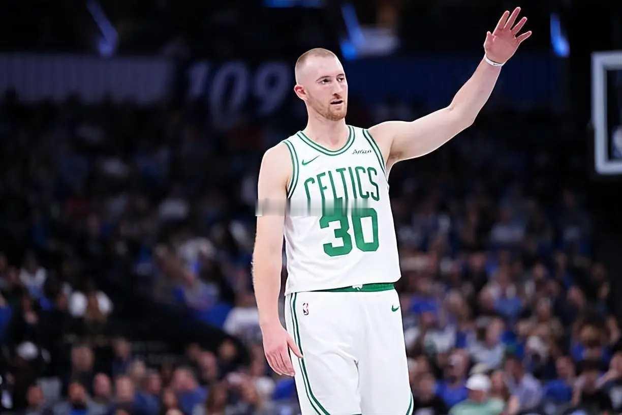 去年夏天萨姆-豪瑟从凯尔特人得到了一份为期4年，总金额为4500万美元的提前续约