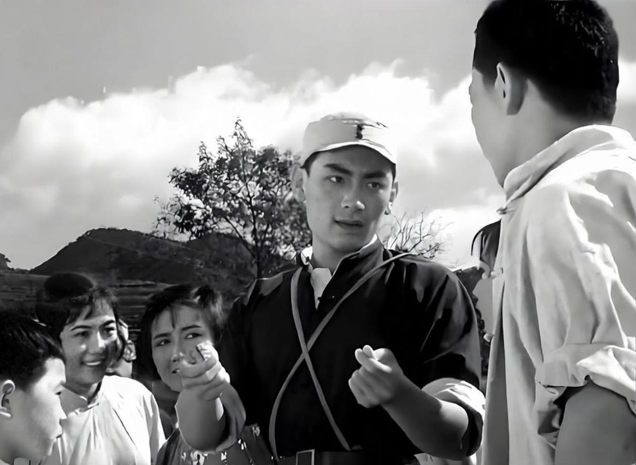 张汉英在电影《地雷战》（1962年）中饰演大勇

剧中，他所塑造的大勇勇敢干练、